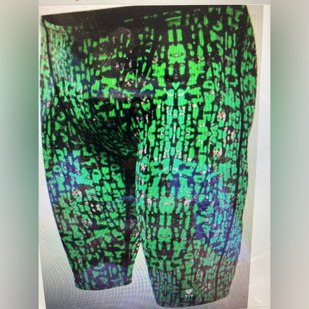 New TYR Jammers size 36 color multi.